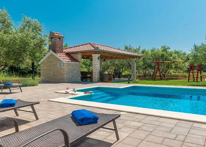 Mia With Heated Pool, Billiards And Large Garden - By Ta Leut Agency Privlaka (Zadar)