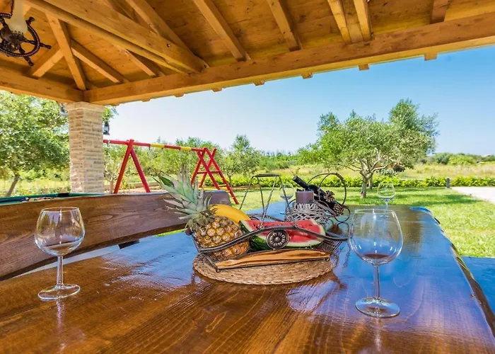 Villa Mia With Heated Pool, Billiards And Large Garden - By Ta Leut Agency Privlaka (Zadar)